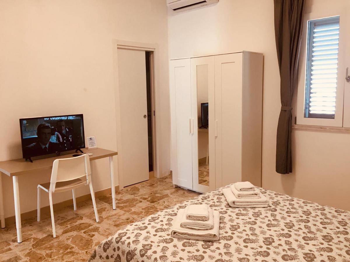 Villa Iavernaro Пульсано Экстерьер фото